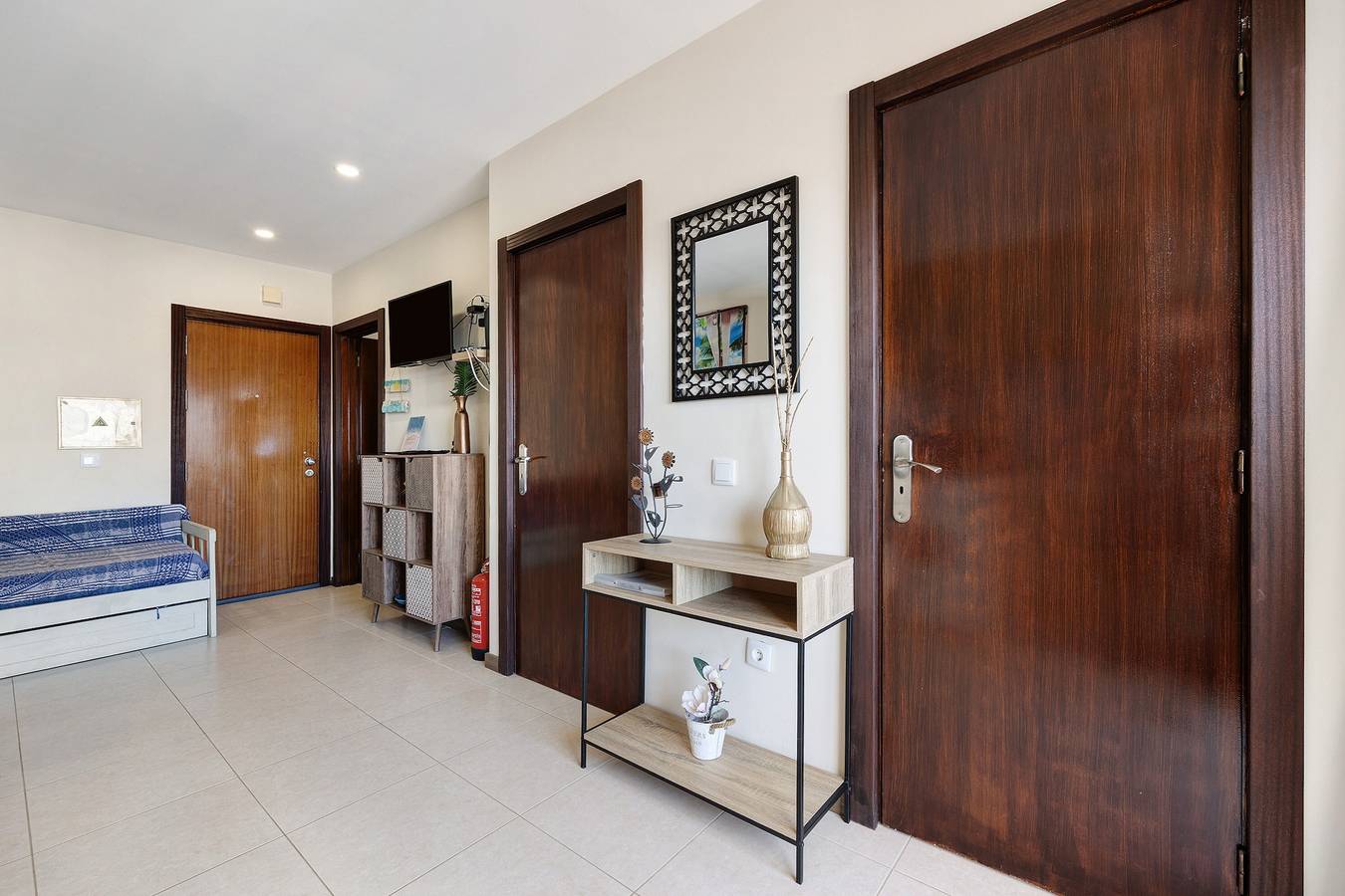 Appartement entier, Appartement de vacances "Da Praia" avec climatisation, balcon, jardin partagé et Wifi in Praia da Rocha, Portimão