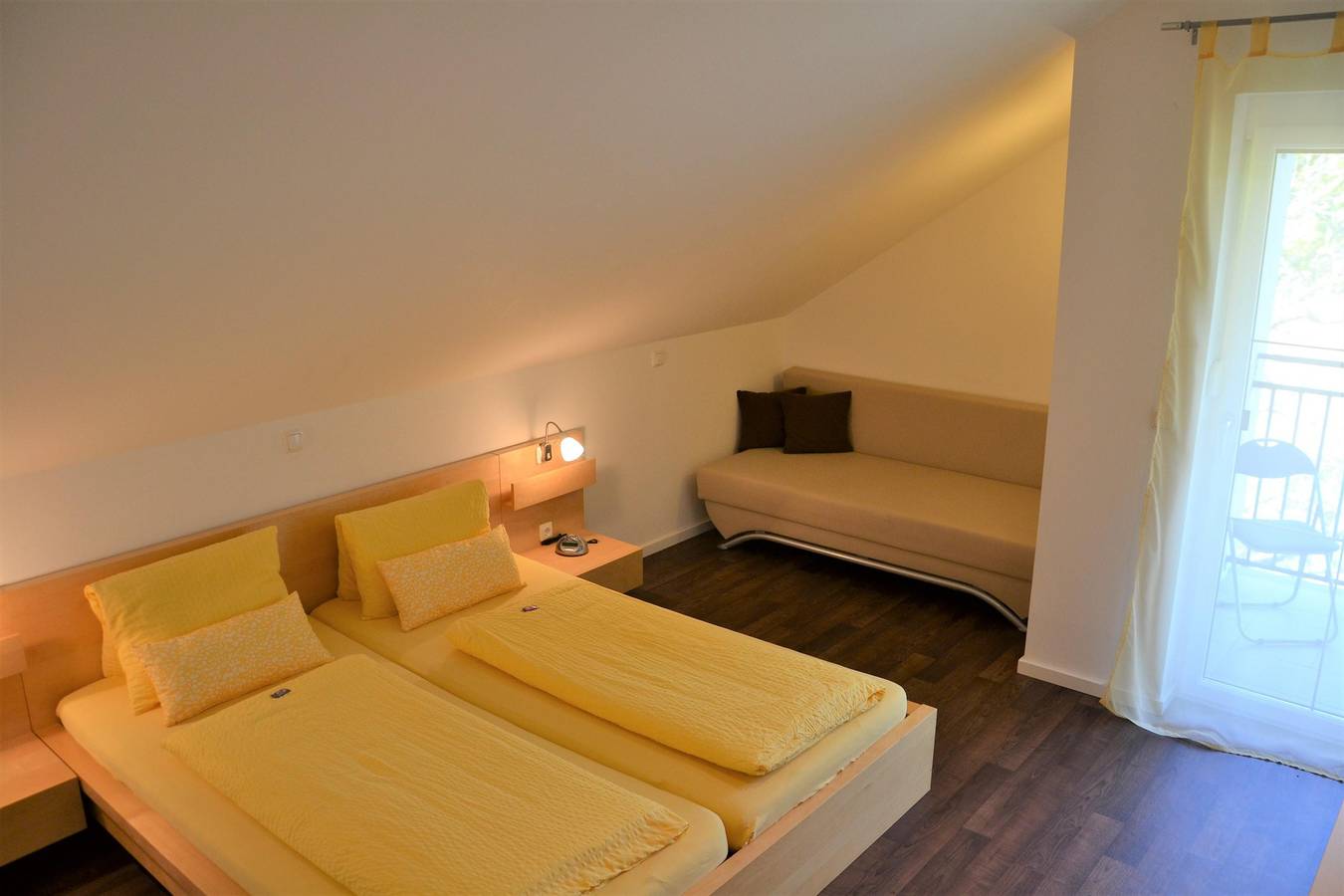 Doppelzimmer mit Dusche, Wc in Bad Loipersdorf, Steirerland