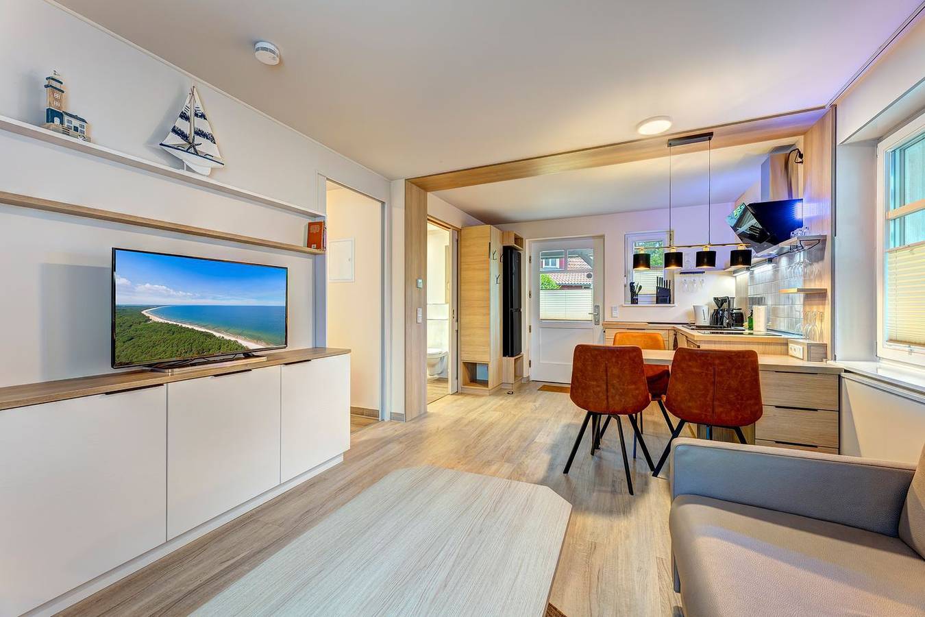 Ganze Wohnung, Ferienwohnung direkt am Strand im Ostseebad Ückeritz auf der Insel Usedom. in Ückeritz, Bernsteinbäder