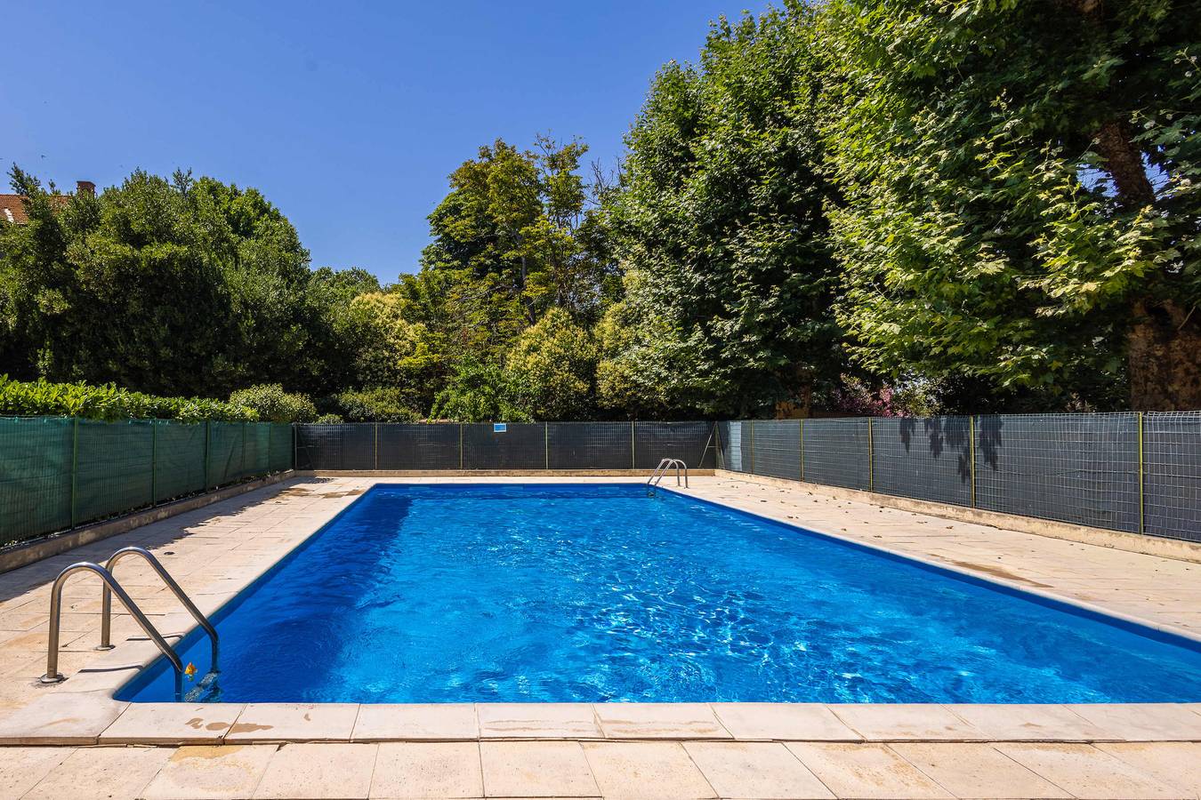 Appartement entier, Appartement de vacances pour 4 personnes avec jardin in Sérignan, Côte méditerranéenne (France)