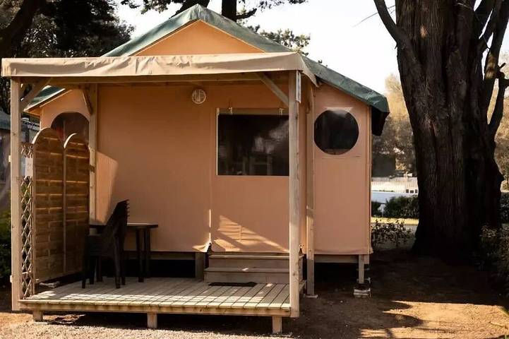 Camping pour 5 personnes à Saint-Michel-Chef-Chef