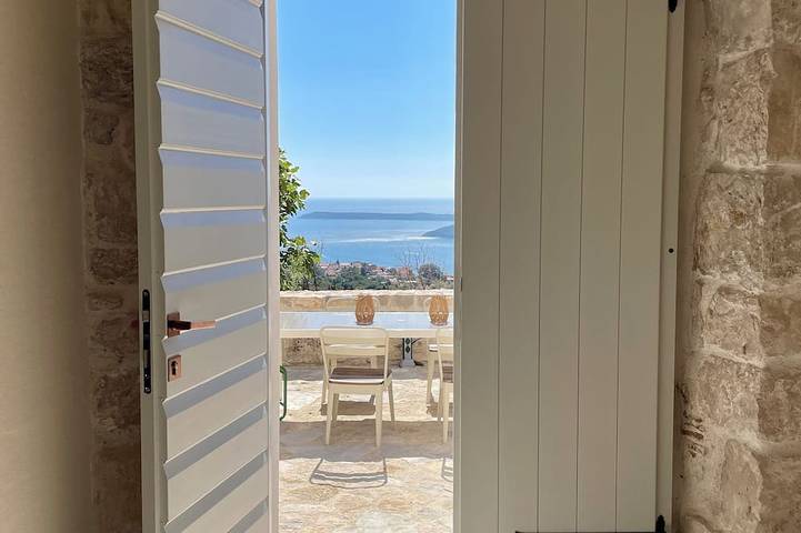Dom dla 8 osób, z ogród i balkon, zwierzęta dozwolone w Herceg Novi