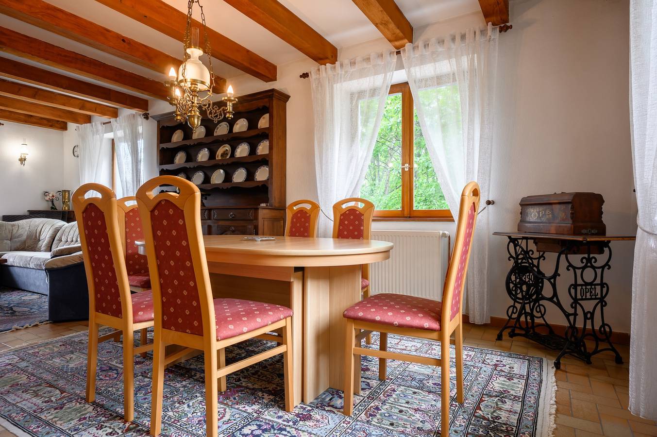 Appartement entier, Appartement « Le Bouleau - Gîte Les 4 Vents » avec vue montagne, jardin partagé et Wi-Fi in Thannenkirch, Parc naturel régional des Ballons des Vosges