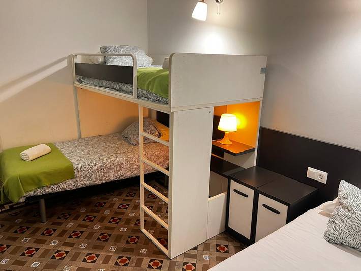 Ganze Wohnung, Big apartment Barcelona Gran via in Barcelona Zentrum, Barcelona