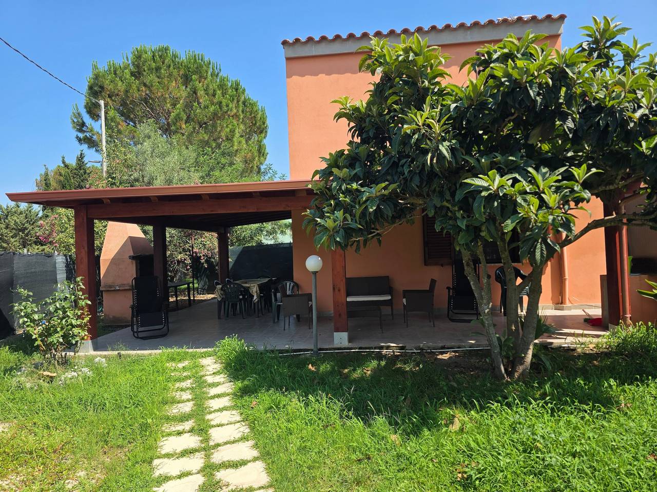 Villa "Giulia Grande" in zona rurale vicino al mare con vista sulle montagne e giardino in Masone Pardu, Castiadas