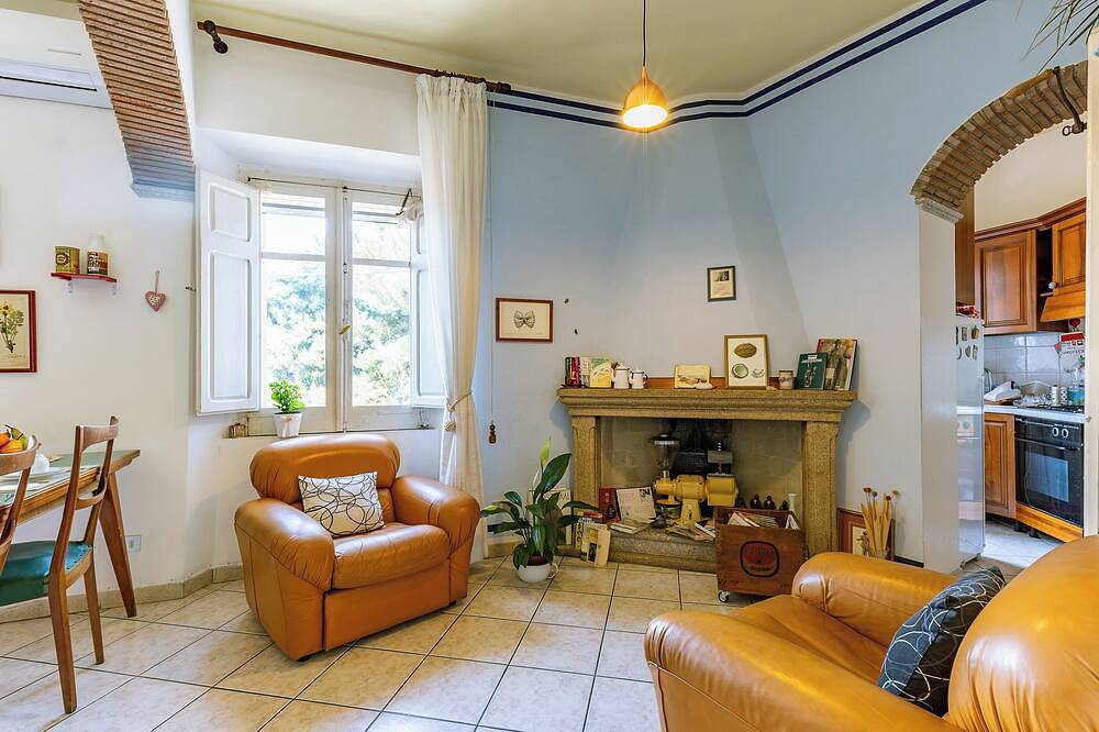 Carraio's room, cozy vintage B&B Art Studio, with watercolor courses available in Baunei, Provincia di Ogliastra