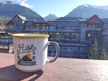 Gîte pour 2 personnes, avec vue ainsi que terrasse et piscine à Canmore