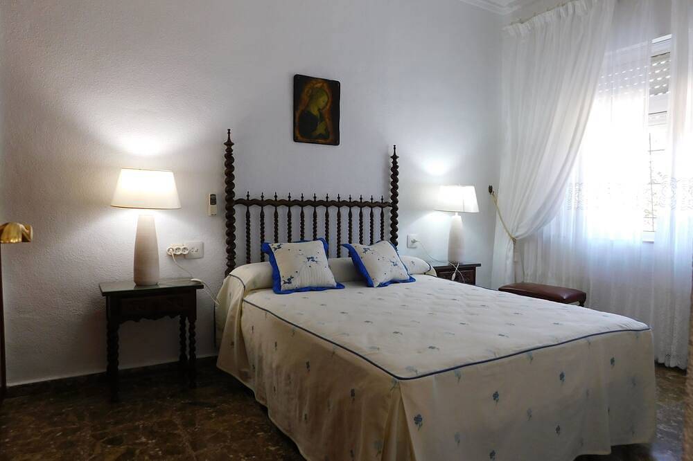 Beach Villa !  Only 1 minute walk to La Zenia Beach  6 bedroom Beach Villa in Playa Cala Cerrada (Orihuela), Orihuela
