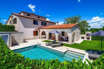 Ferienhaus für 4 Personen, mit Garten und Terrasse in Barban