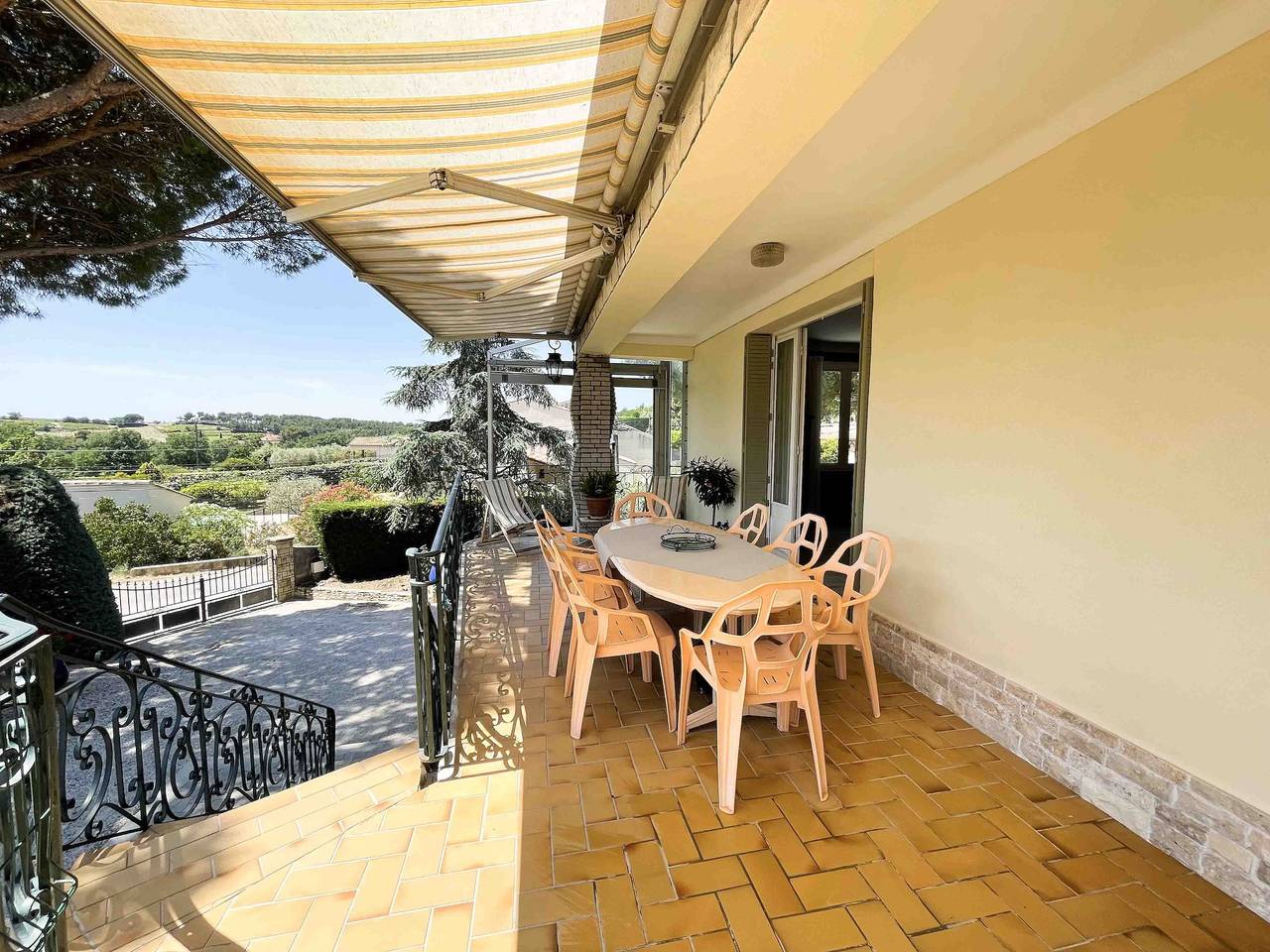 Geräumige Villa mit Bergblick in Sablet + Privater Pool in Sablet, Vaucluse