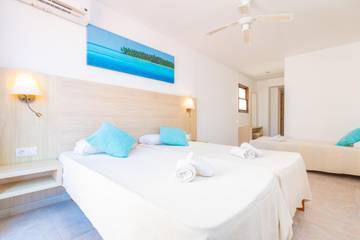 Hotel in Cala d'Or, Santanyí für 3 