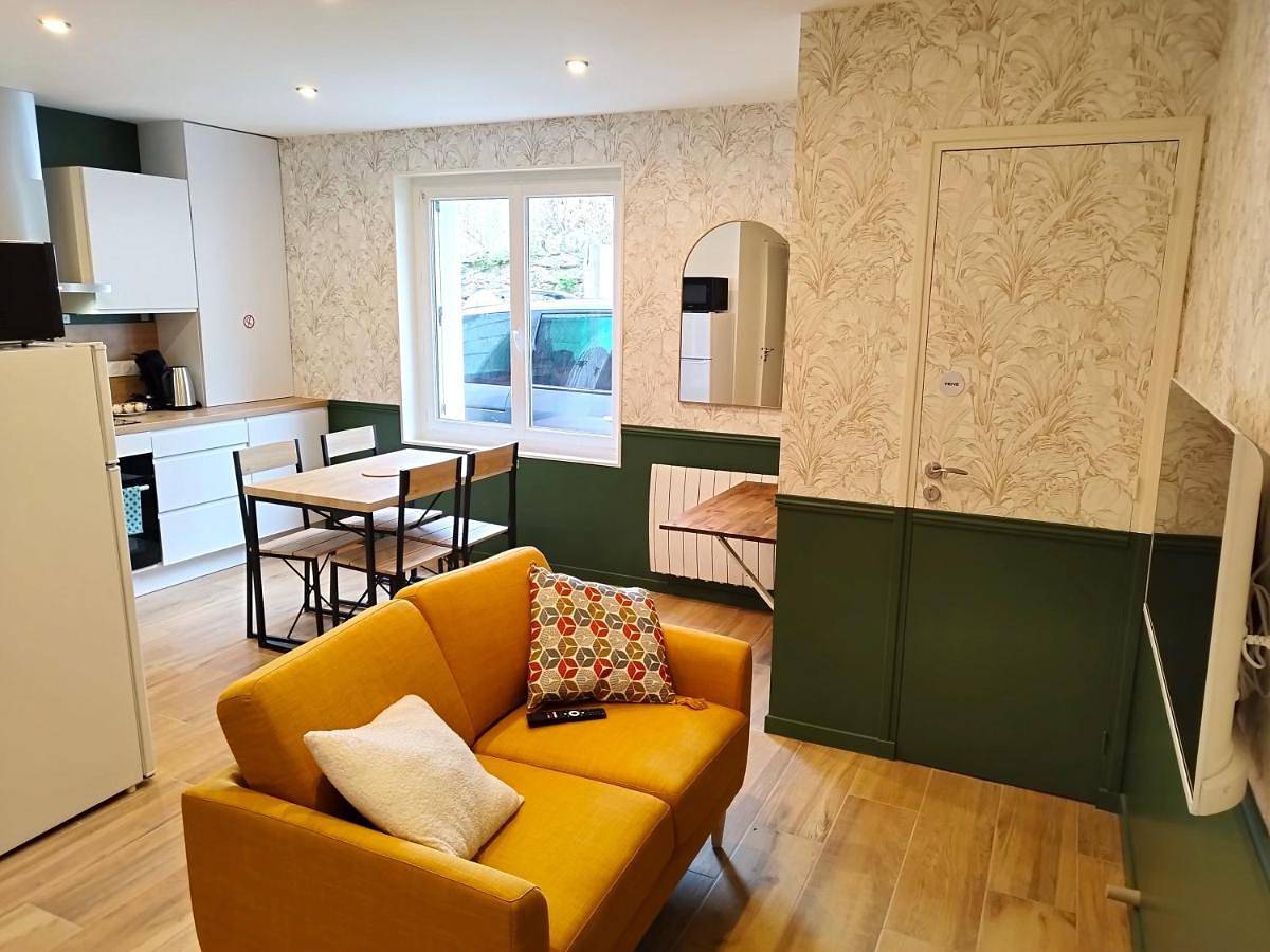 Appartement entier, Superior One-Bedroom Apartment in Hennebont, Côte des Mégalithes