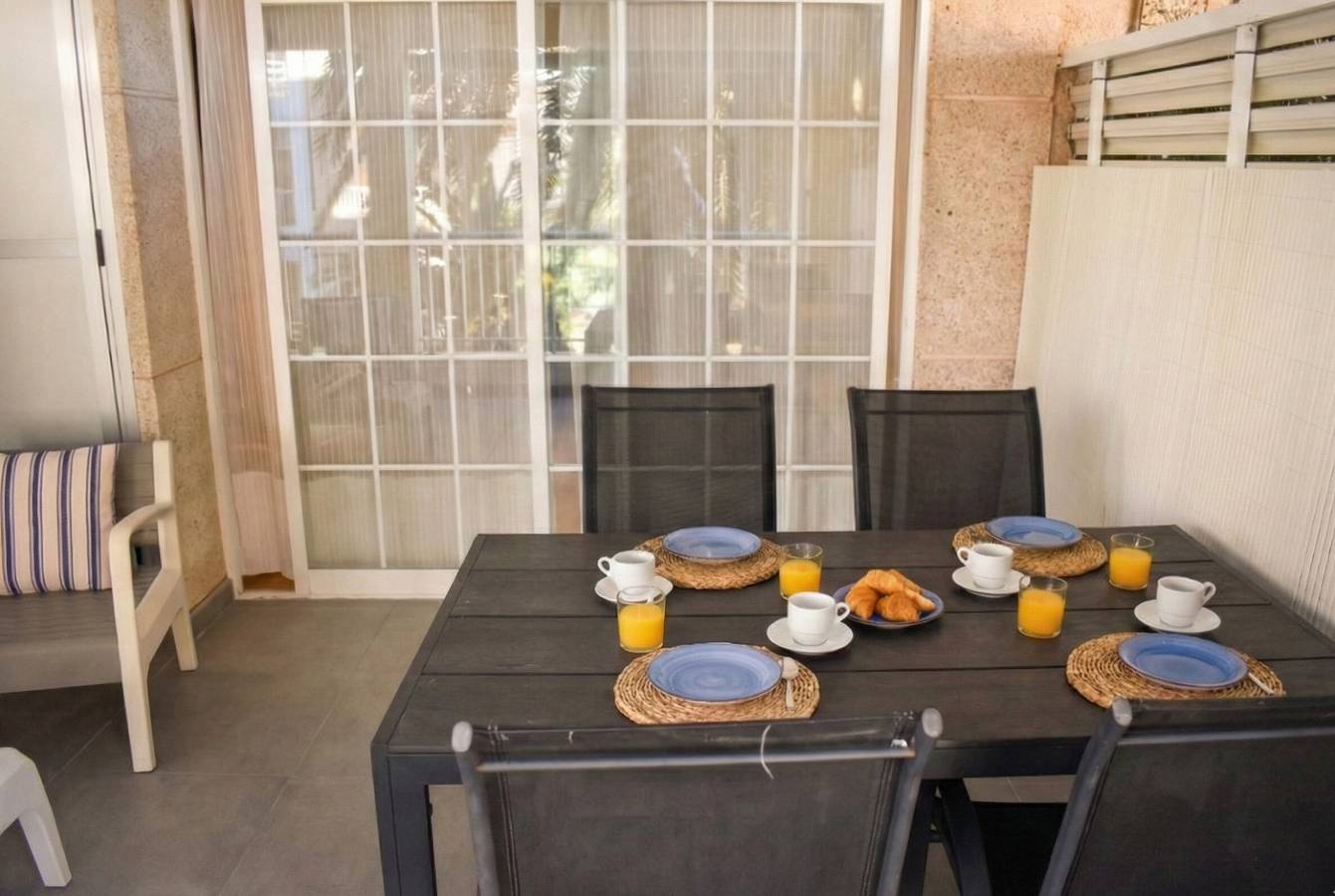 Ganze Wohnung, Apartment 'La Terraza De Palmeres' mit Meerblick, Wlan und Klimaanlage in Les Palmeres (Sueca), Sueca