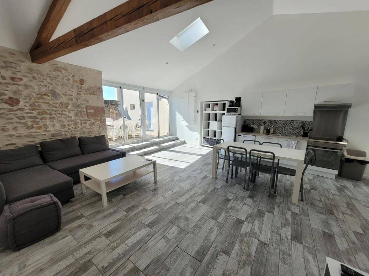 Double Room with Terrace in Pommiers, Beaujolais