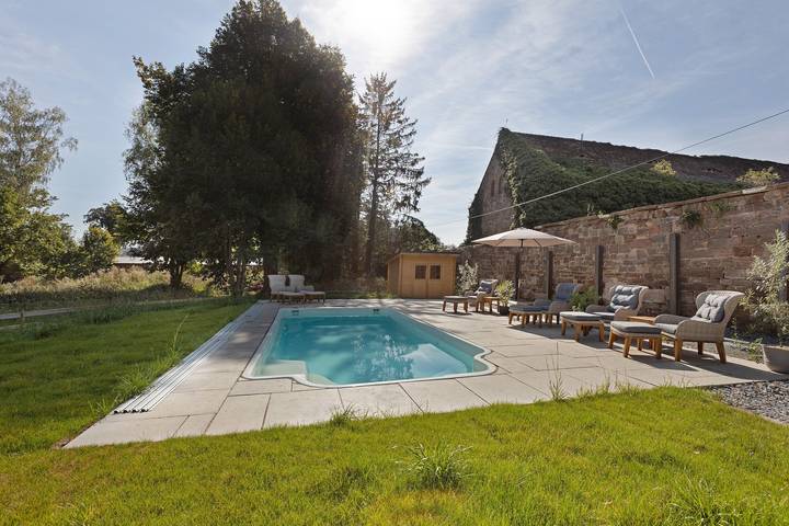 Apartamento entero, Apartamento 'Sophie' con piscina compartida, terraza compartida y Wi-Fi in Querfurt, Saale-Unstrut
