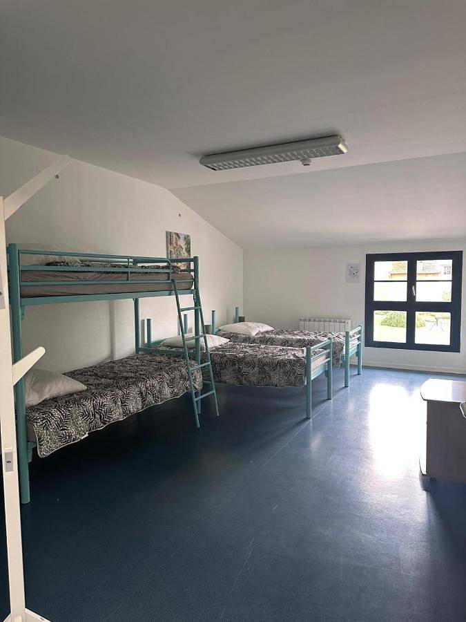 Location de vacances pour 10 personnes dans Bazincourt-sur-Saulx - 3