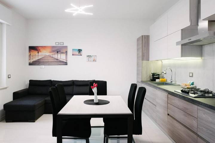 Appartamento per 5 persone, con Balcone e Terrazza nonché Giardino a San Giovanni Lupatoto
