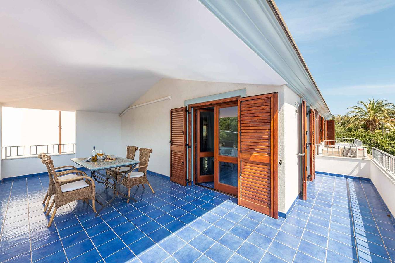 Apartamento vacacional entero, Apartamento vacacional con terraza y aire acondicionado  in Cala Gonone, Dorgali