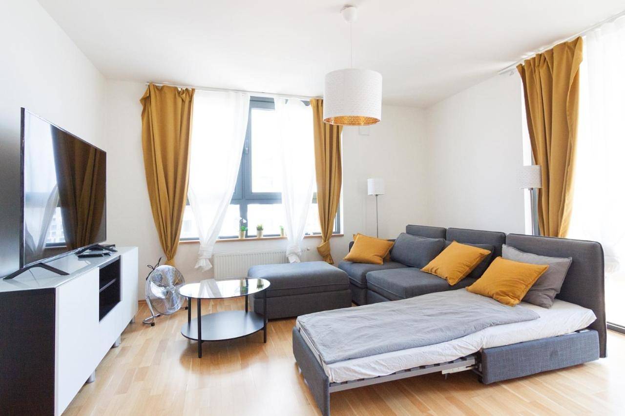 Entire apartment, Apollo Apartment - Key-Box - Free Parking in Bratislava, Bratislava region