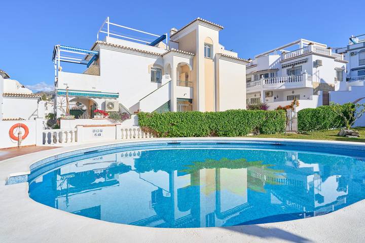 Ferieudlejning for 6 personer, med Balkon og Have samt Børnepool i Nerja