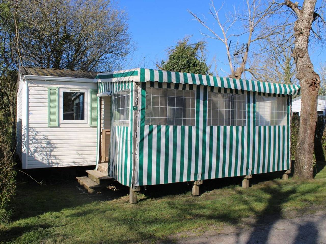 Mobil-home 4 pers. avec terrasse à Notre-Dame-de-Monts in Notre-Dame-de-Monts, Vendée