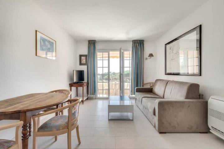 Gîte pour 4 personnes, avec balcon, adapté aux familles dans Port Santa-Lucia - 3