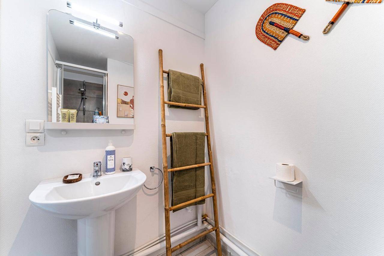 Appartement entier, One-Bedroom Apartment in Mons-en-Barœul, Région de Lille