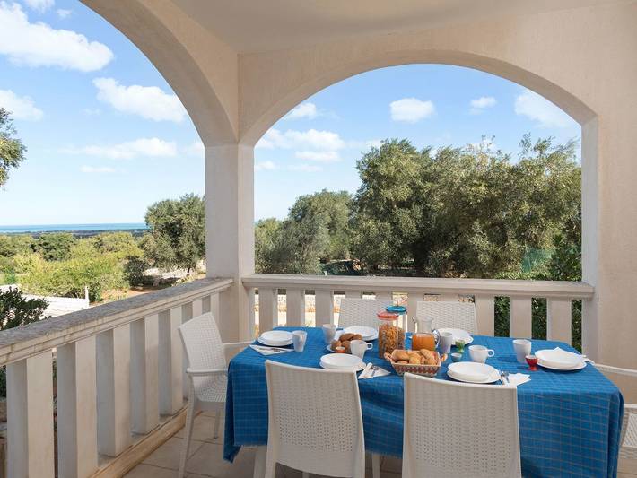 Gîte pour 6 personnes, avec piscine et terrasse, animaux acceptés à Carovigno - 4