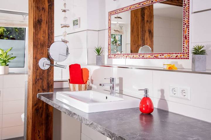 Ganze Wohnung, Wunderschöne Ferienwohnung 100 m² in renoviertem Bauernhaus auf dem Land in Amtzell, Region Bodensee-Oberschwaben