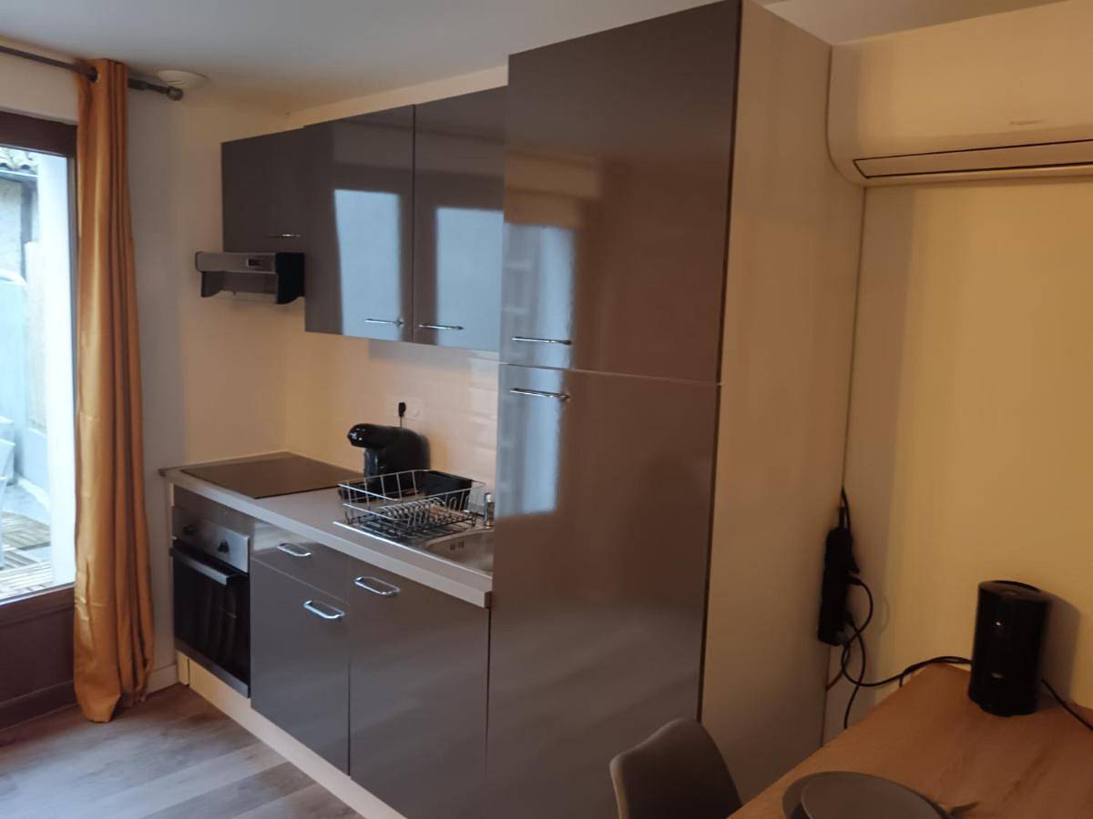 Appartement entier, Loft La Fabrique - Wifi Hd - Télé - Clim in Sainte-Livrade-sur-Lot, Quercy