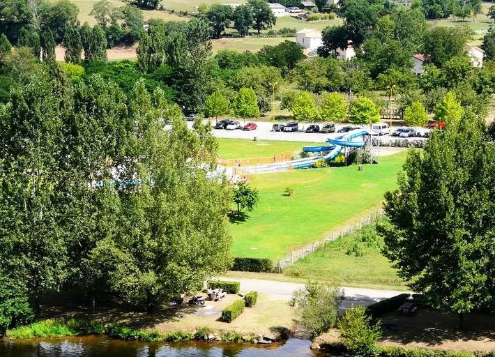 Mobil home pour 4 personnes, avec vue ainsi que terrasse et piscine à Flagnac - 2