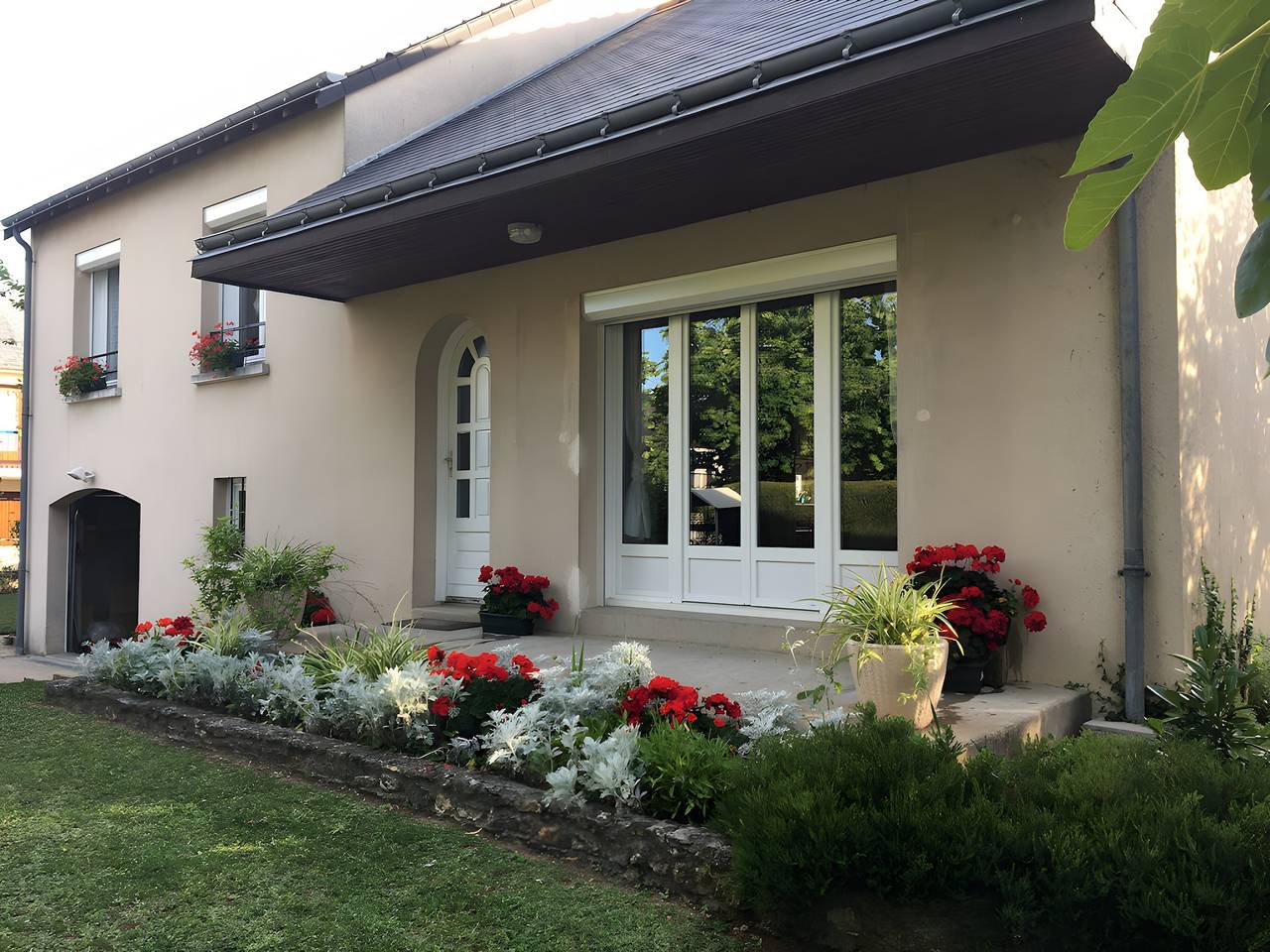 Bed and Breakfast 'Chambre Bleue' con terraza y jardín compartidos y Wi-Fi in Saint-Avertin, Región de Tours