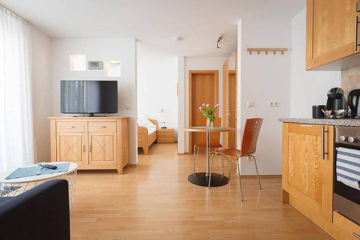 Ferienwohnung für 2 Personen, mit Balkon/Terrasse und Balkon sowie Seeblick am Bodensee - 3