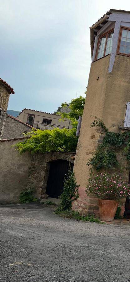 Location de vacances pour 4 personnes, avec Terrasse ainsi que Jardin et Vue à Camps-sur-l'Agly - 2