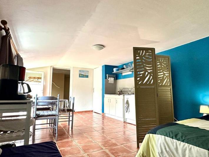 Gîte pour 3 personnes, avec jardin à Loscouët-sur-Meu