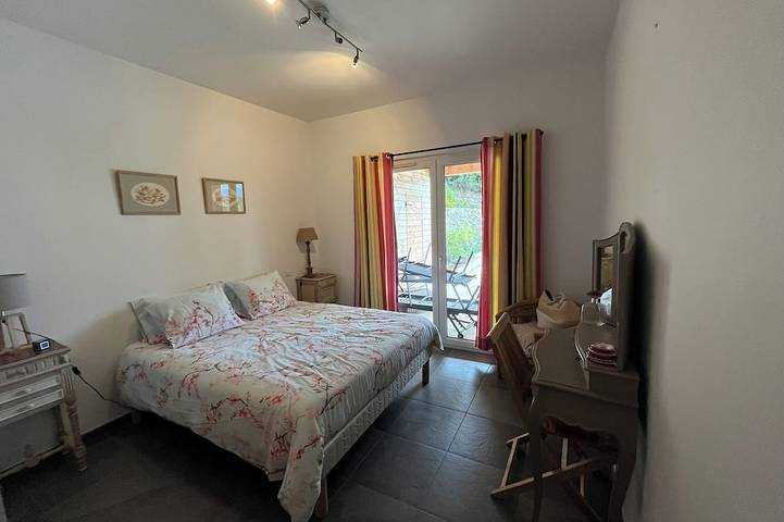 Location de vacances pour 8 personnes, avec jardin et balcon, animaux acceptés à OMS (homonymie) - 2