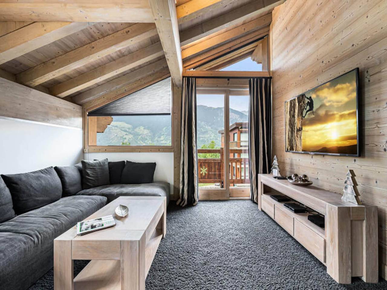 Ganze Wohnung, Chalet in Courchevel mit Pool & Skizugang in Le Praz, Saint-Bon-Tarentaise