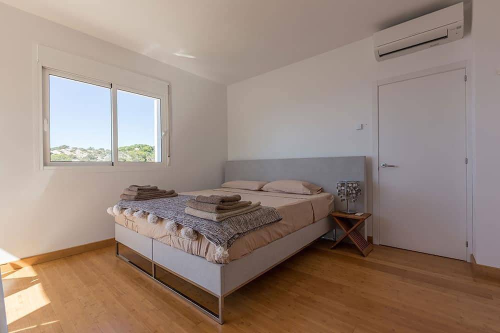 Can Lorenzo with private pool and sea view in Ibiza