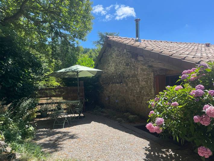 Location de vacances pour 2 personnes, avec jardin et piscine à Lamastre - 2