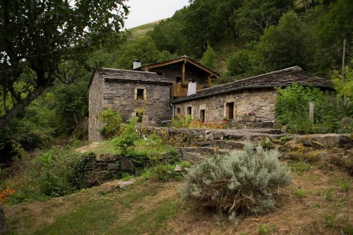 Apartamento para 2 personas, con Jardín en Vega de Pas