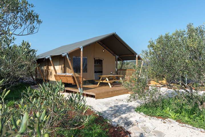 Adriatisches Erbe Glamping Nr. 1 in Maslinica, Solta