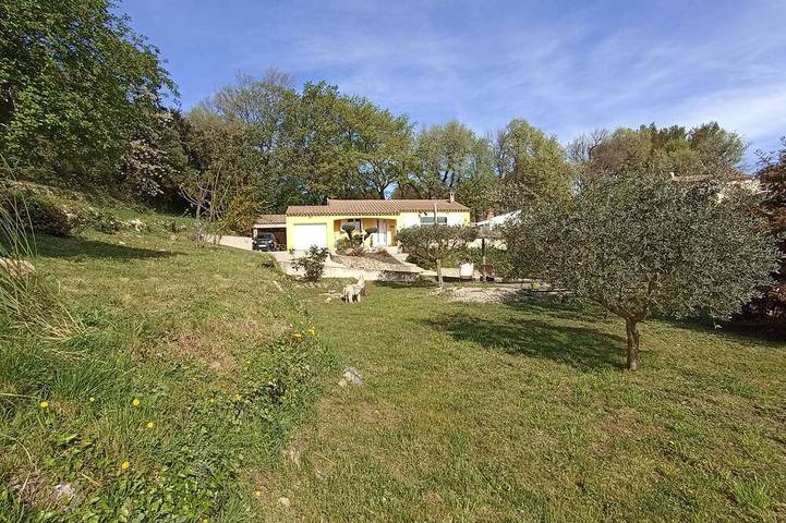 Villa pour 5 personnes, avec terrasse et jardin