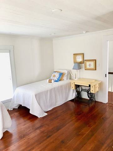 Vacation House for 8 Guests in Lake Norman, Catawba County, Picture 1