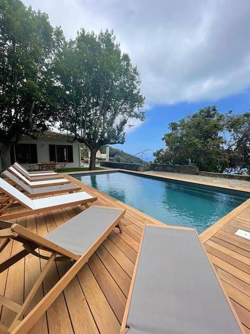 Villa pour 10 personnes, avec piscine ainsi que vue et jardin à Bastia - 3