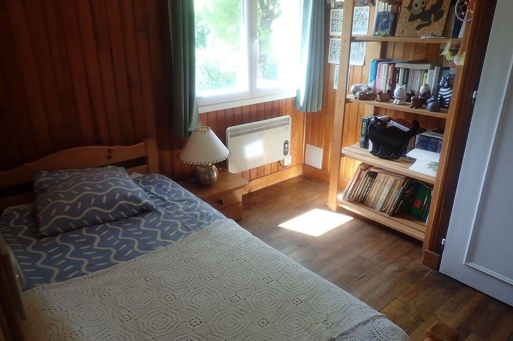 Petite maison proche de la Dordogne entre Sarlat et Rocamadour in Lamothe-Fénelon, Quercy