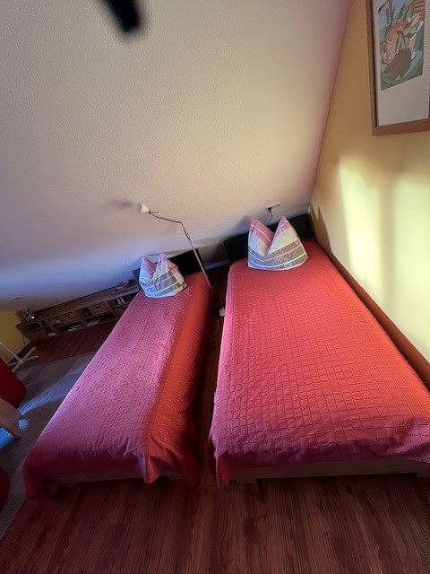 Ganze Ferienwohnung, Ferienwohnung Familie Heß - Fw mit 1 komb. Wohn-/Schlafraum, Kochzeile, Bad, Du+Wc, 50 m², 2 P., 1.Et in Ilmtal, Thüringer Kernland