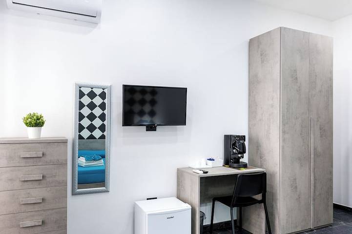 Amalfi room bed & breakfast in a beautiful Ercolano with Wifi, Ac in Ercolano, Nationalpark Vesuv
