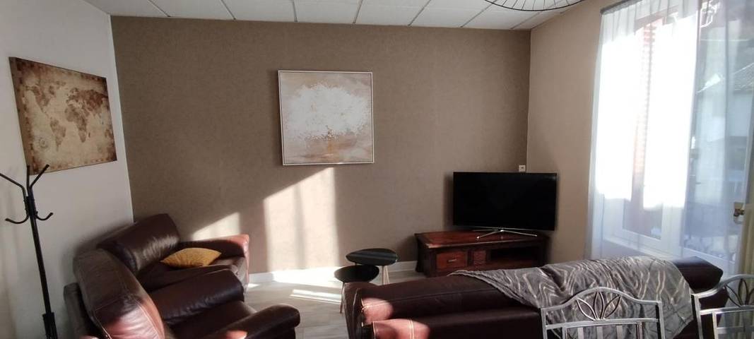 Gîte pour 4 personnes, avec terrasse, animaux acceptés dans Gare De La Bourboule - 3