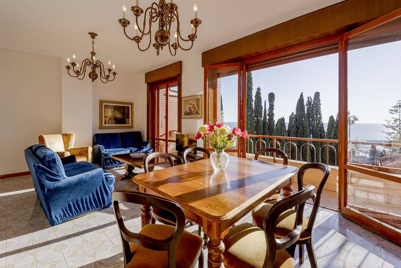 Appartamento intero, Portosole Attico - con Terrazzo&Parcheggio Privato in Sanremo, Comune di Sanremo