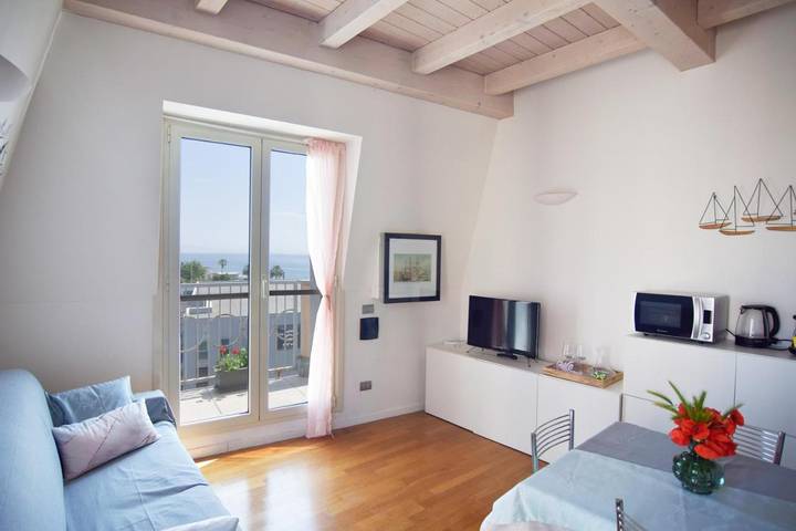 Ferienwohnung für 4 Personen, mit Balkon und Kinderpool sowie Ausblick in Savona - 4